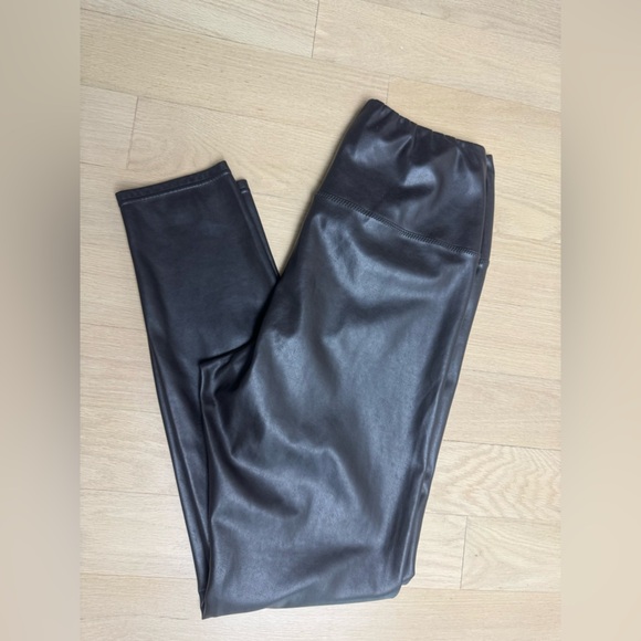 Aritzia Wilfred Free Daria Brown Vegan Leggings L - Picture 3 of 7